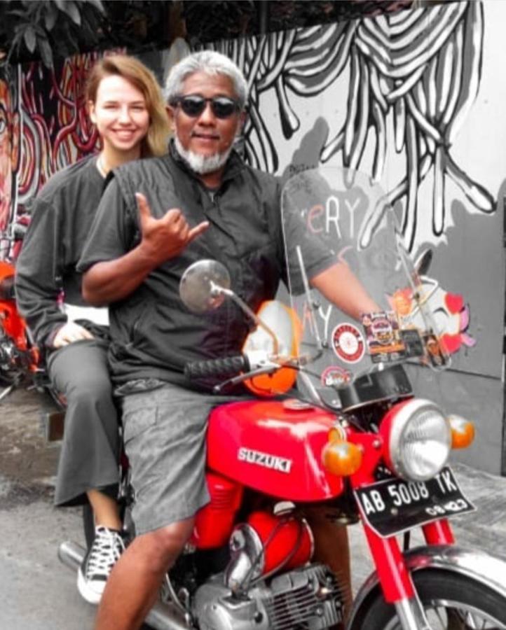 Deoplet Homestay & Gallery ยอกยาการ์ตา ภายนอก รูปภาพ