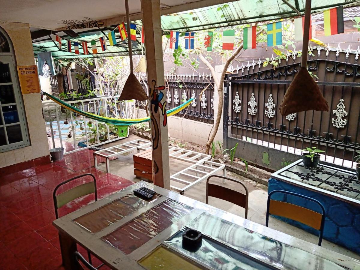 Deoplet Homestay & Gallery ยอกยาการ์ตา ภายนอก รูปภาพ
